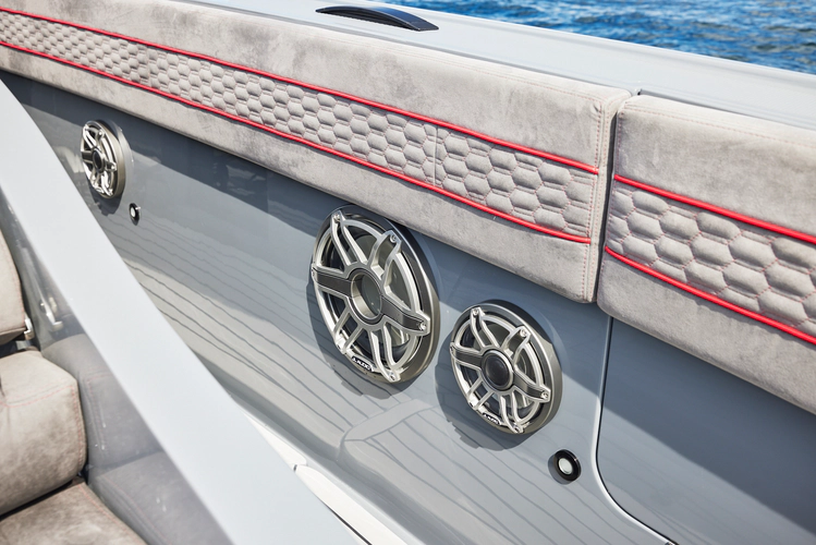 Mr. Lucky Yacht Photos Pics 