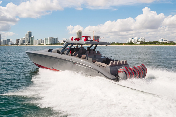 Mr. Lucky Yacht Photos Pics 