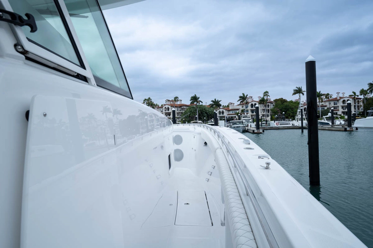 56 Suenos Yacht Photos Pics 