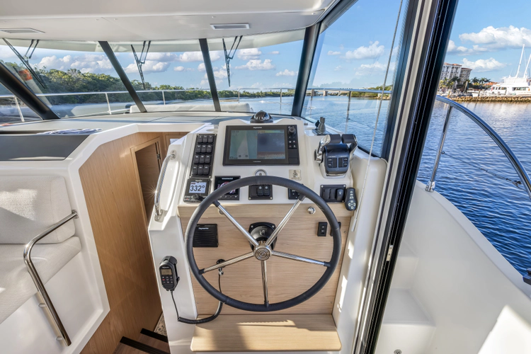 Neverland Yacht Photos Pics 