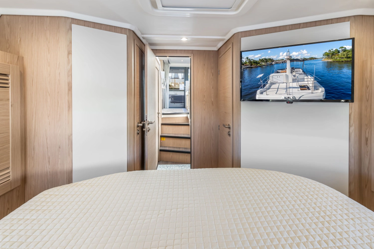 Neverland Yacht Photos Pics 