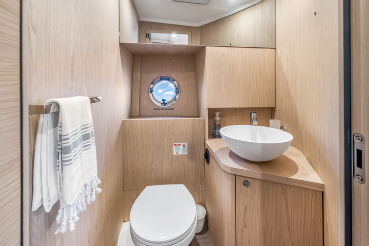 Neverland Yacht Photos Pics 