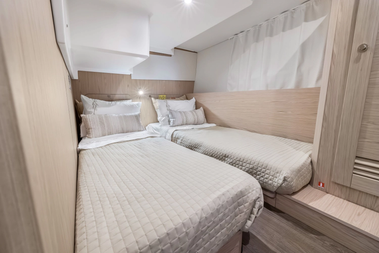 Neverland Yacht Photos Pics 