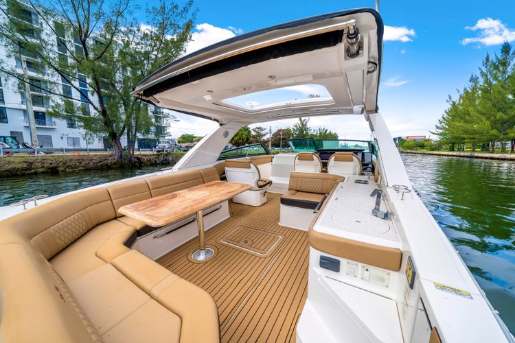 Day Dream Yacht Photos Pics 