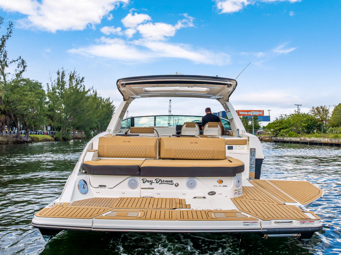 Day Dream Yacht Photos Pics 