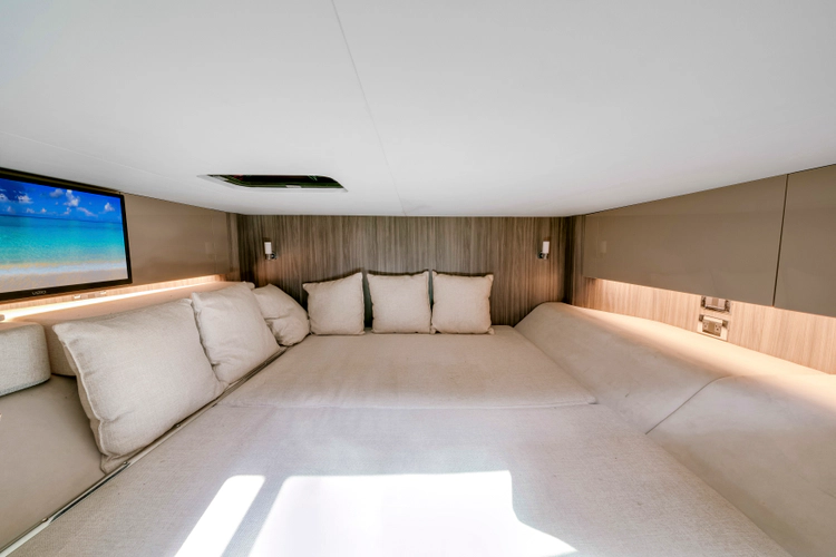 Day Dream Yacht Photos Pics 