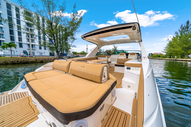 Day Dream Yacht Photos Pics 