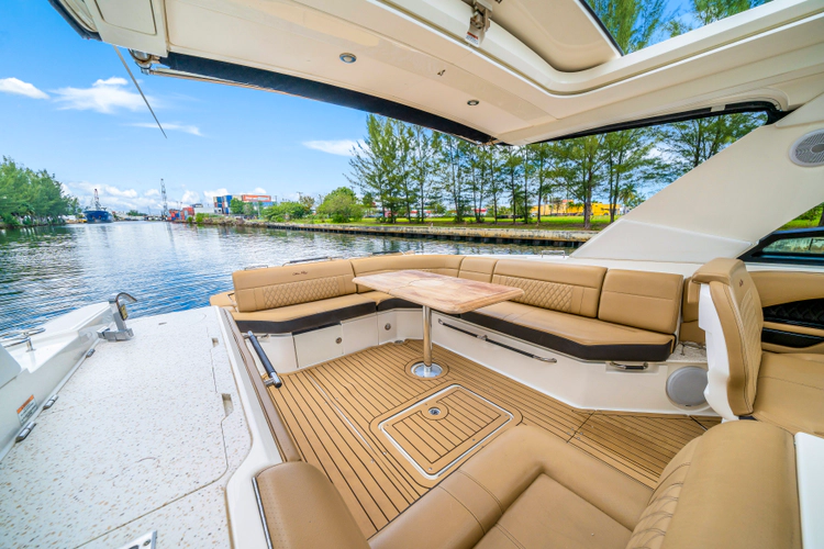 Day Dream Yacht Photos Pics 