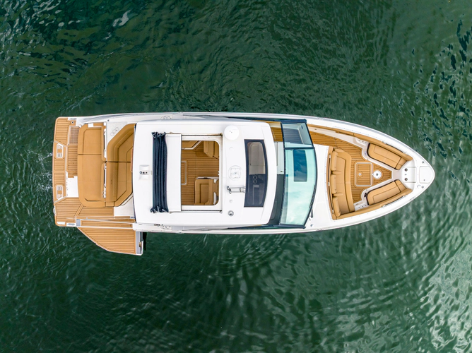 Day Dream Yacht Photos Pics 