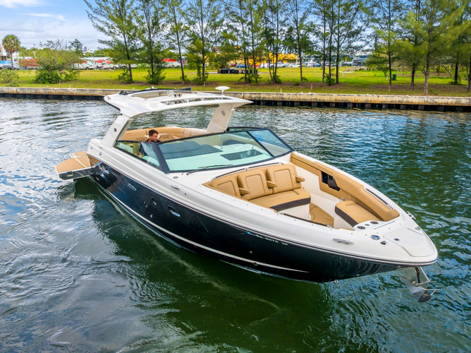 Day Dream Yacht Photos Pics 