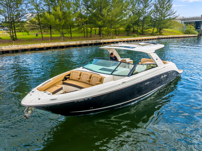 Day Dream Yacht Photos Pics 