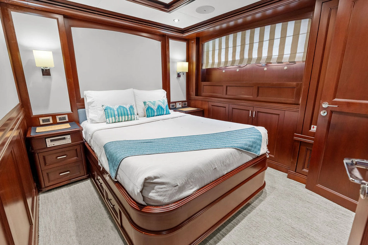 Samsara Yacht Photos Pics 