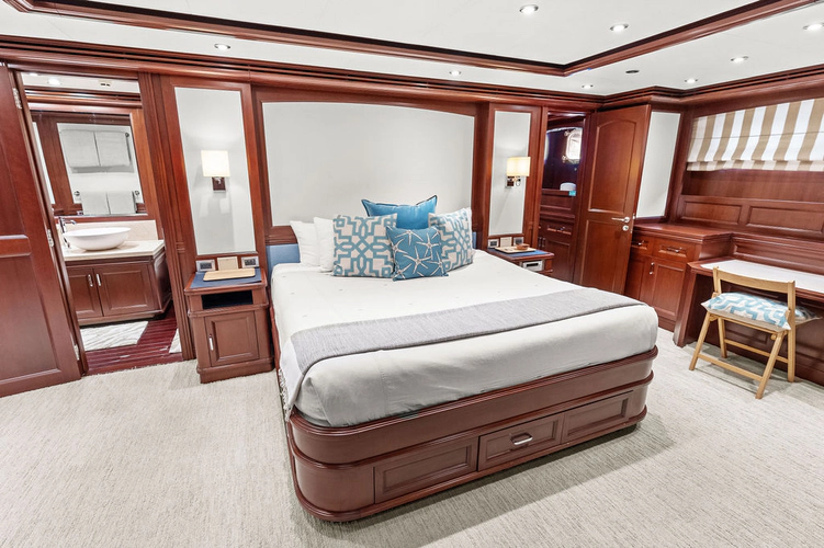 Samsara Yacht Photos Pics 