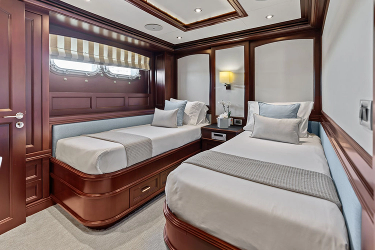 Samsara Yacht Photos Pics 