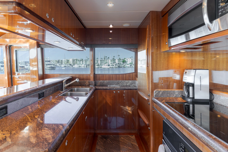 Malou Yacht Photos Pics 