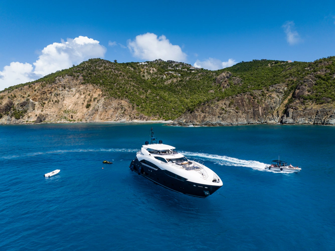 Evereast Yacht Photos Pics 