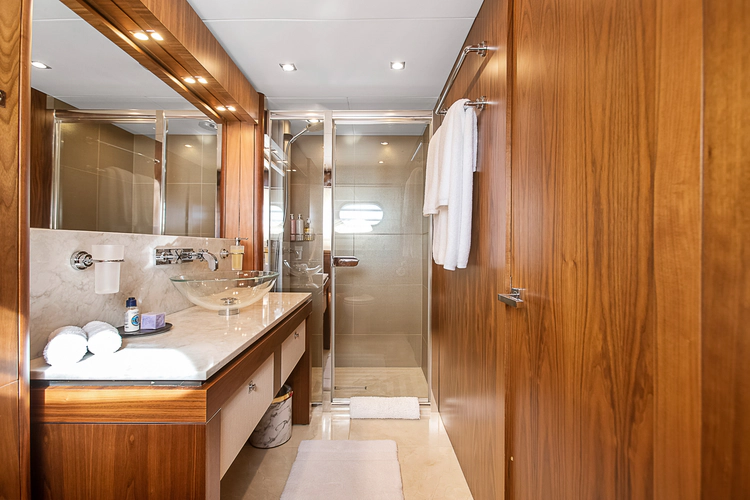 Evereast Yacht Photos Pics 