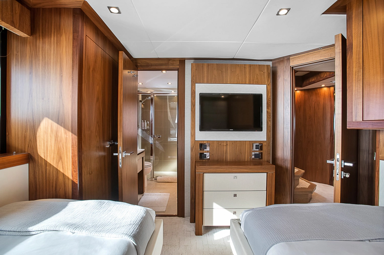 Evereast Yacht Photos Pics 
