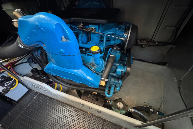 Lady Zette Yacht Photos Pics 