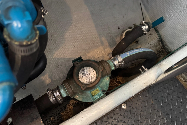 Lady Zette Yacht Photos Pics 