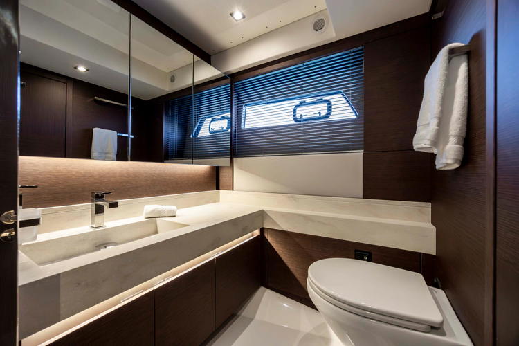 Never Lost Yacht Photos Pics 