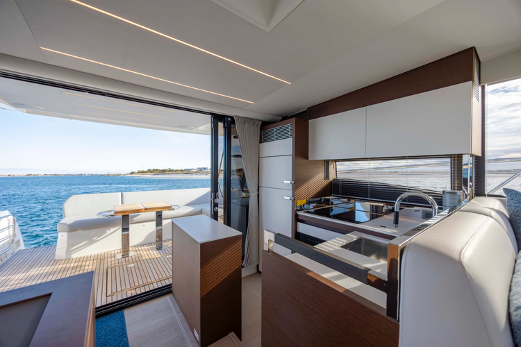 Never Lost Yacht Photos Pics 