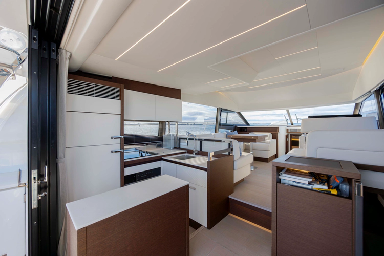 Never Lost Yacht Photos Pics 