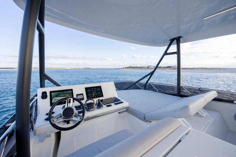 Never Lost Yacht Photos Pics 