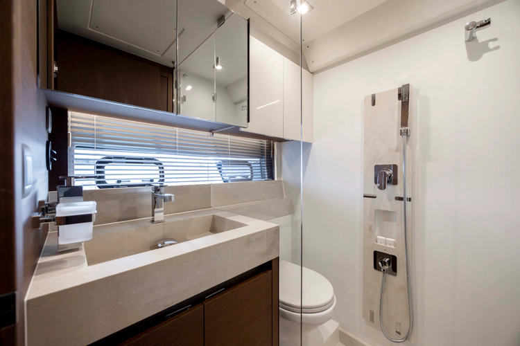 Never Lost Yacht Photos Pics 