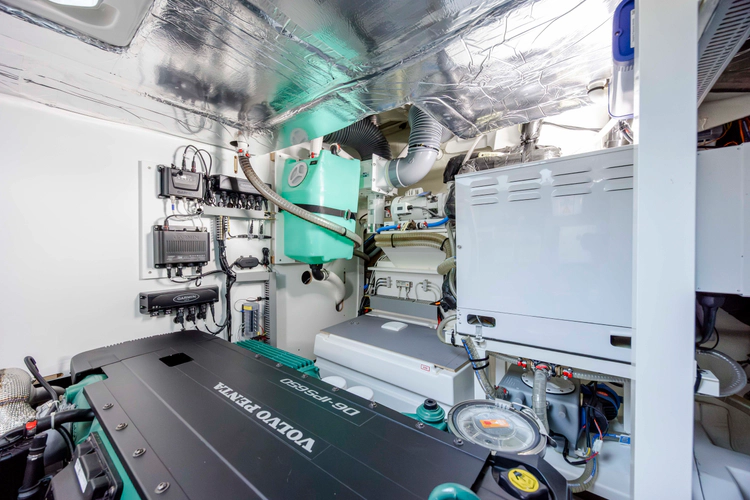 Never Lost Yacht Photos Pics 