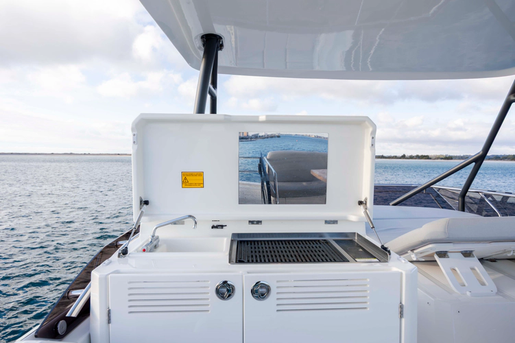 Never Lost Yacht Photos Pics 