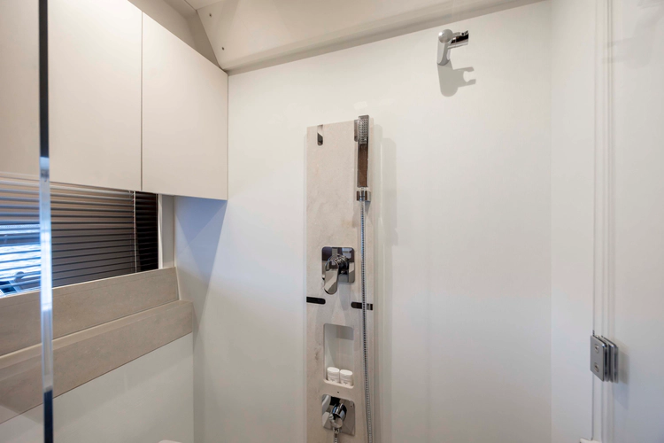 Never Lost Yacht Photos Pics 