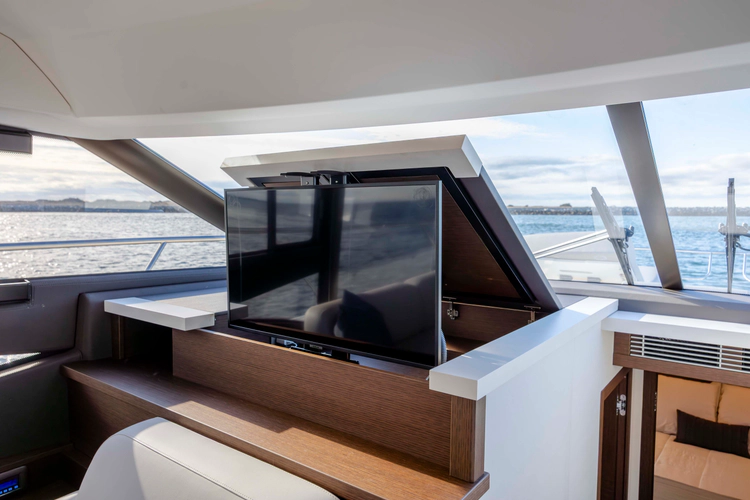 Never Lost Yacht Photos Pics 