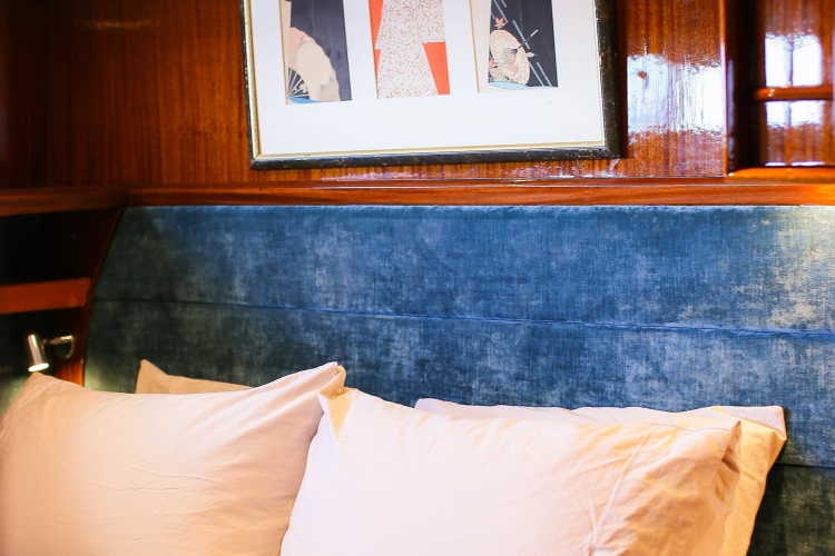 New School Yacht Photos Pics 