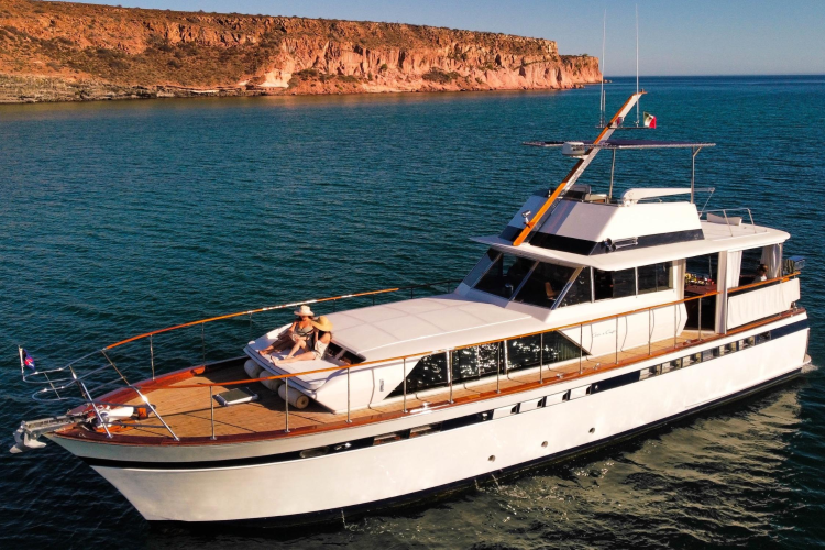 New School Yacht Photos Pics 