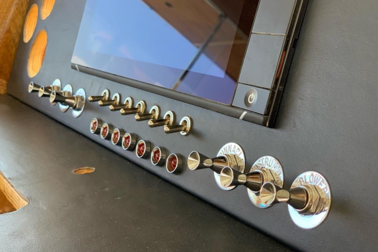 New School Yacht Photos Pics 