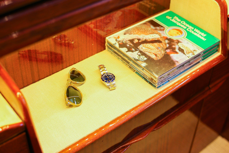 New School Yacht Photos Pics 