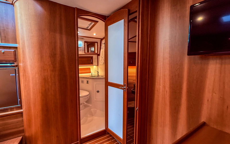Marinette Yacht Photos Pics 