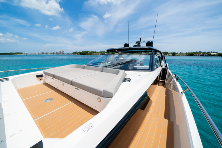 Fin Yacht Photos Pics 