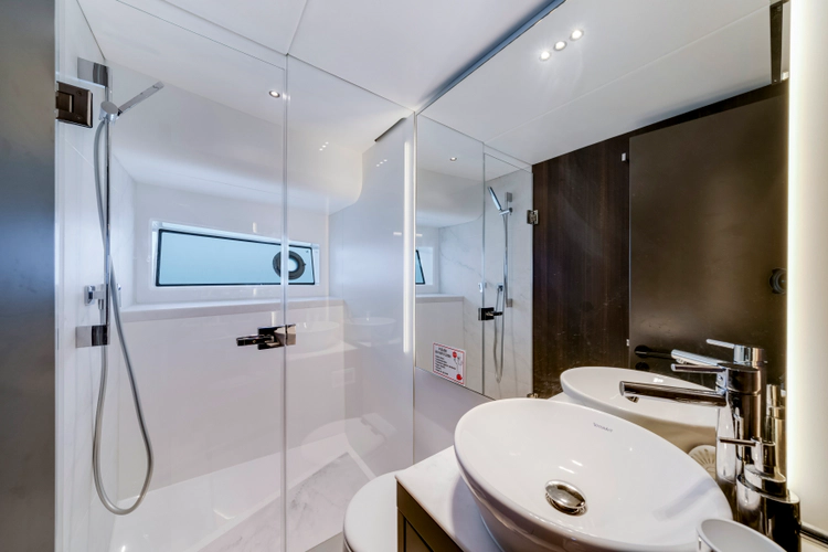 Fin Yacht Photos Pics 