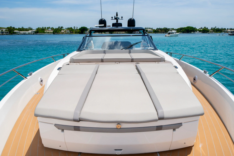 Fin Yacht Photos Pics 