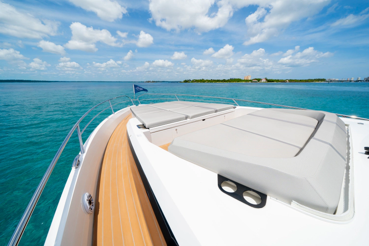 Fin Yacht Photos Pics 