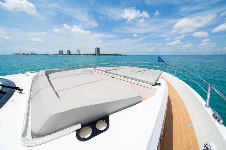 Fin Yacht Photos Pics 