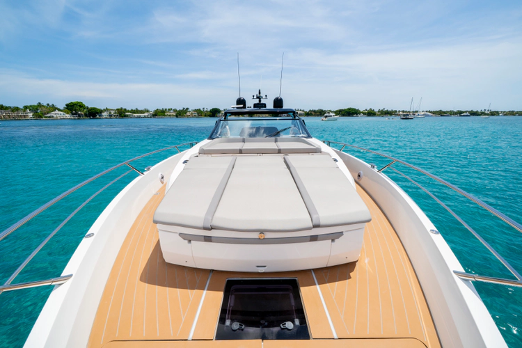 Fin Yacht Photos Pics 