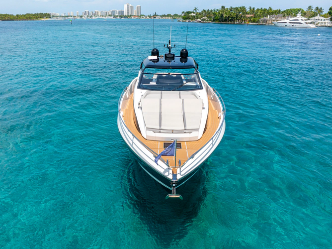 Fin Yacht Photos Pics 