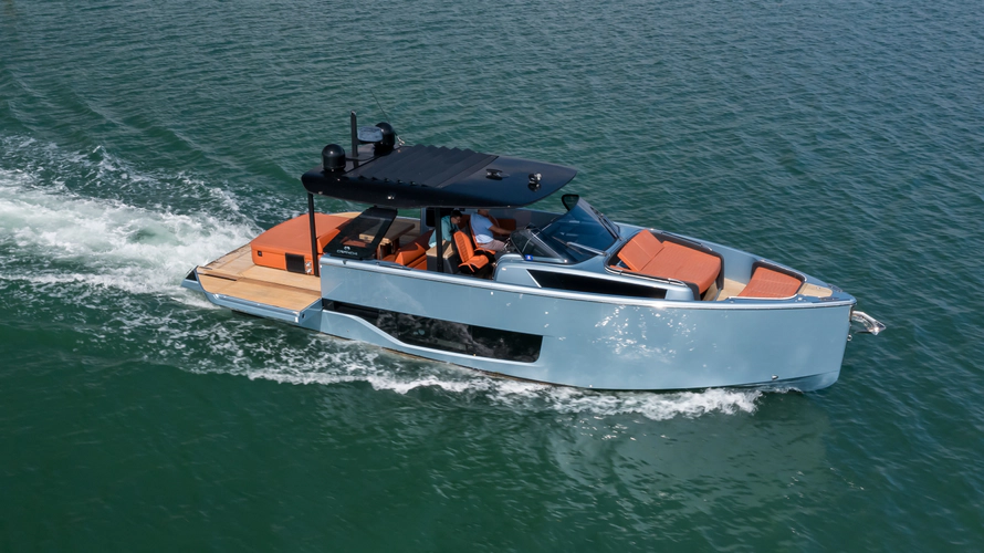 Bella Yacht Photos Pics 