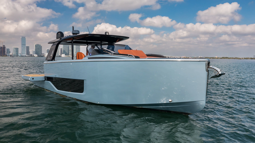 Bella Yacht Photos Pics 