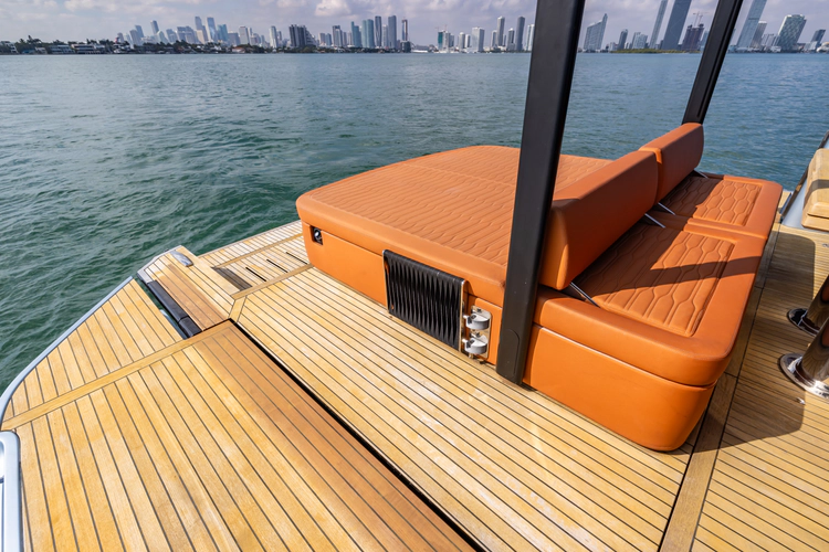 Bella Yacht Photos Pics 