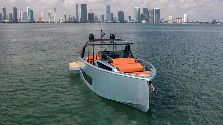 Bella Yacht Photos Pics 