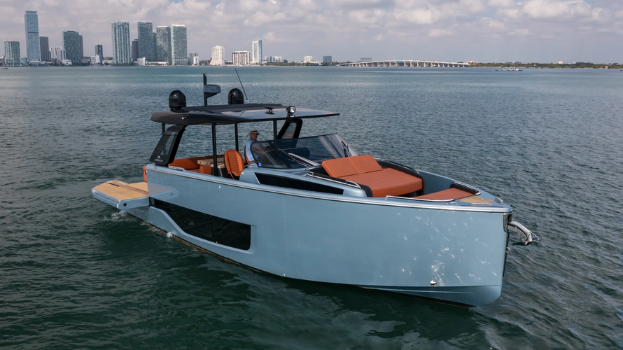 Bella Yacht Photos Pics 